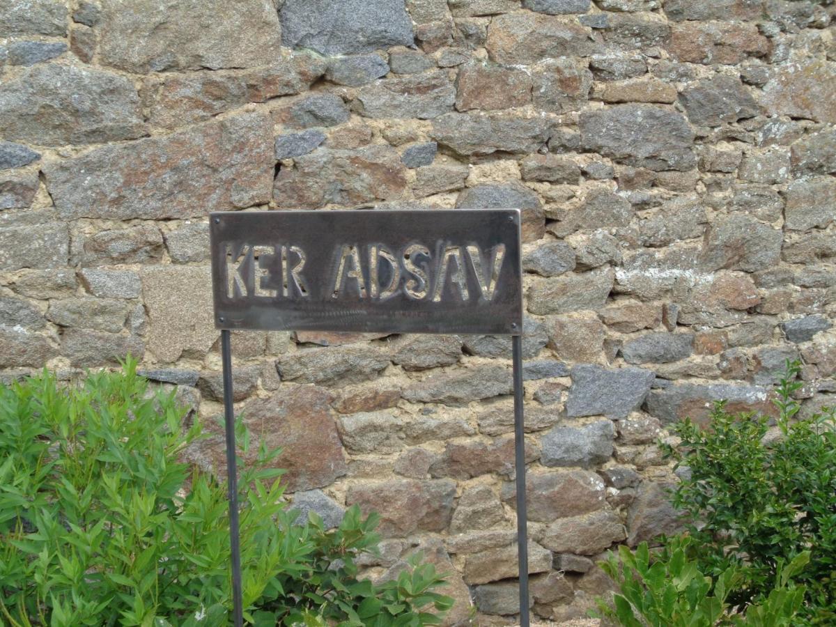 Ker Adsav o'naturel Saint-Pierre-de-Plesguen Exterior foto